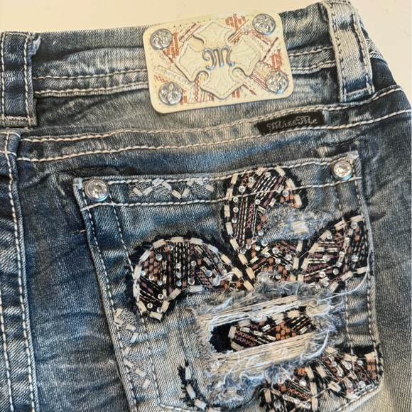 MISS ME Denim Fleur De Lis Distressed Mid Rise Easy
Boot Jeans Bling Pockets 31 - Picture 10 of 11